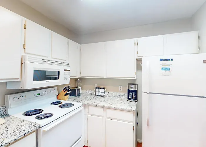 Second Floor With Pool & Hot Tub Access Wifi Private W&d And Ac Holiday home